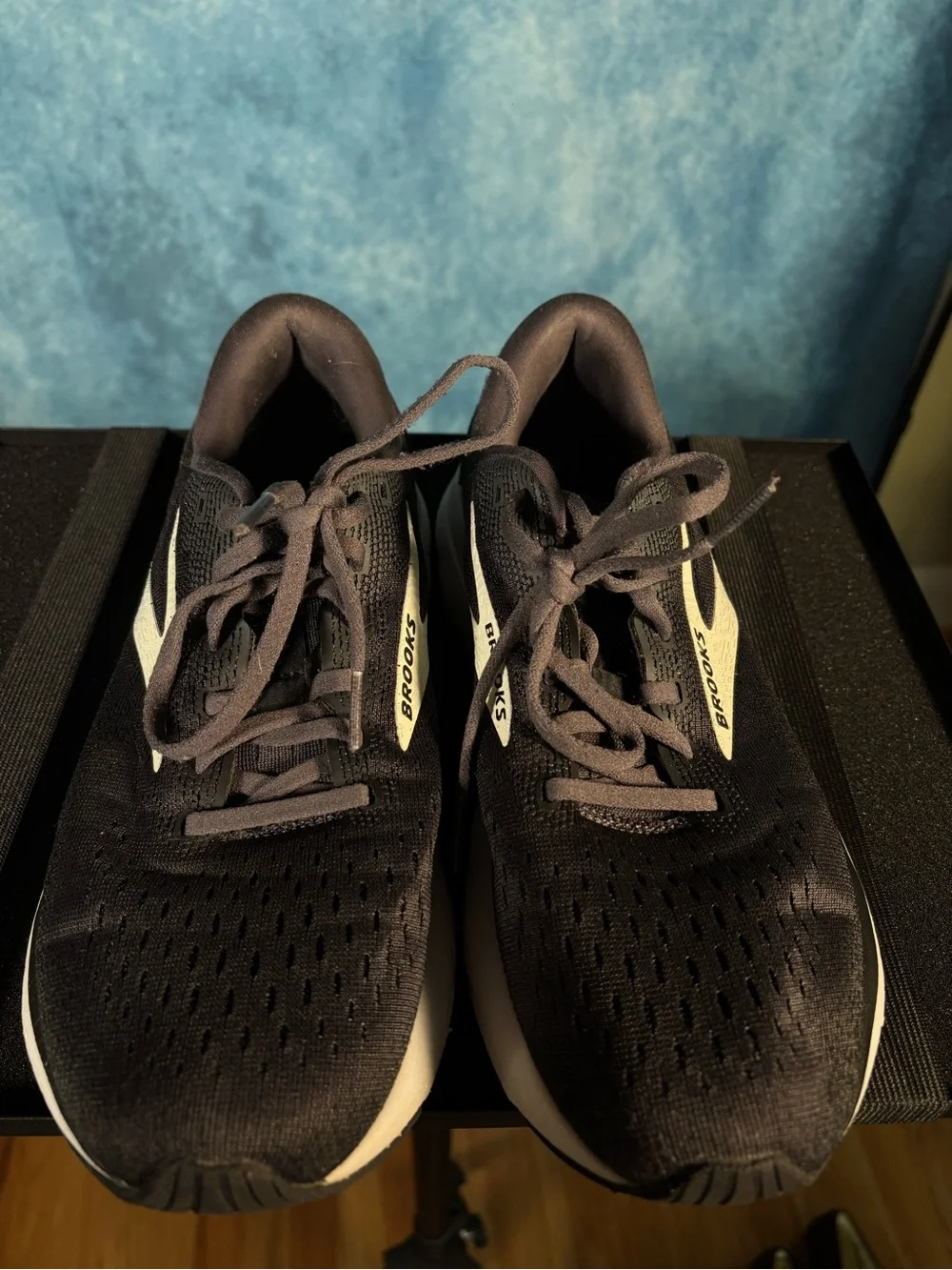 Brooks Ghost 16 Women’s Size 8.5 Running Shoes Charcoal Gray White